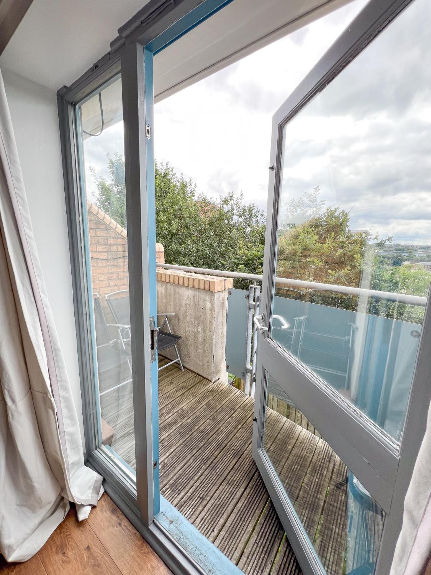 Well-Equipped 4 Bedroom House Close To City Centre Leeds  Exterior foto